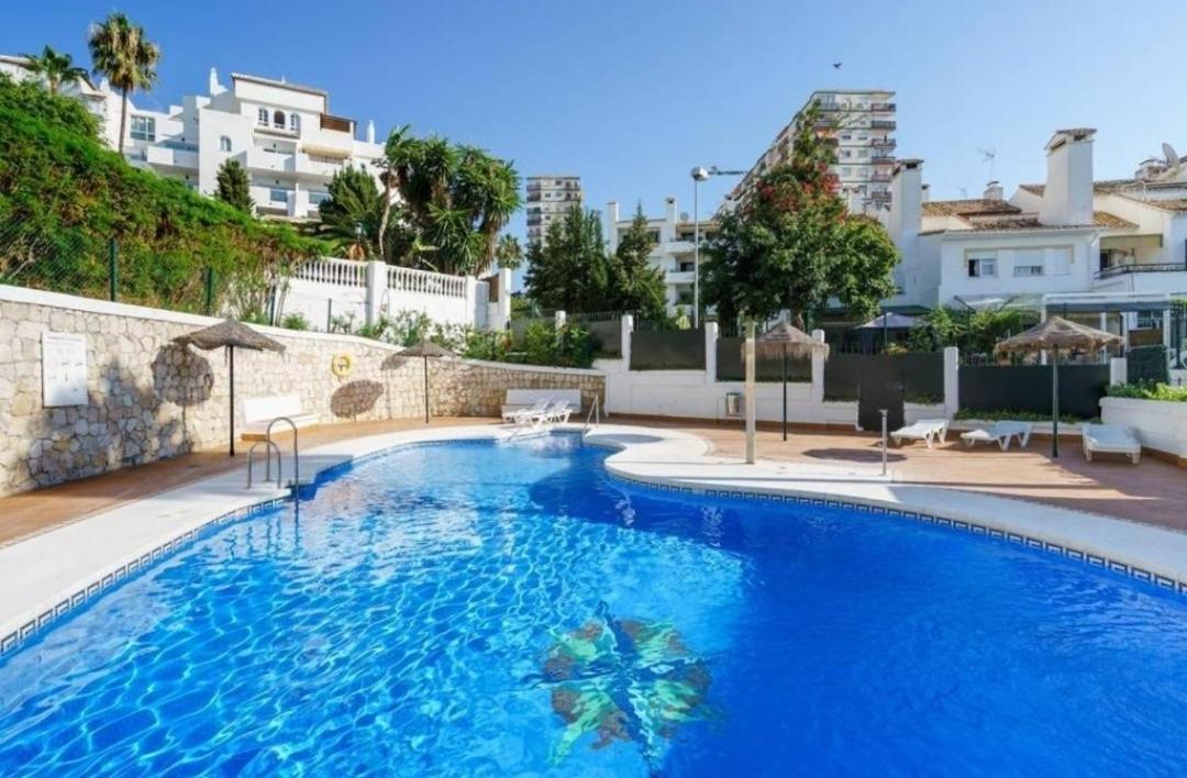 Apartament Apartamento Cerca Del Mar Con Piscina Y Parking. Benalmádena Zewnętrze zdjęcie